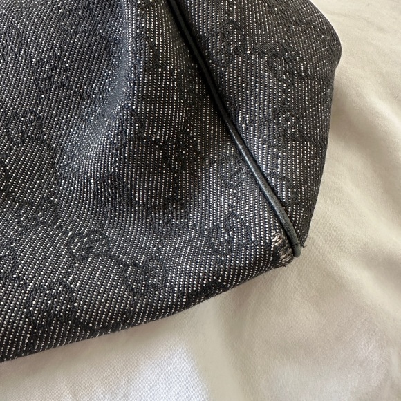 Gucci Monogram Shoulder Bag - Picture 4 of 9